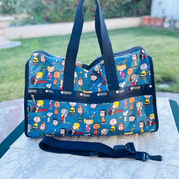 LeSportsac x Snoopy Peanuts Deluxe Large Weekender Travel Tote w Cosmeti… - Picture 6 of 8